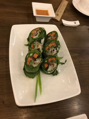 Healthy spring roll at Doa Sen Vang - Phu Nhuan in Ho Chi Minh City
