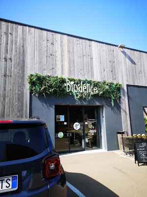 parking in front of BIoDelice entrance at Biodelice in Corsica