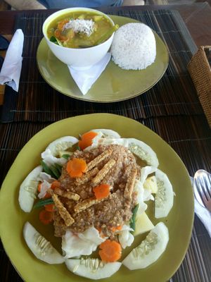 Highly recommend the peanut sauce b at Catur'z Coffee Club in 