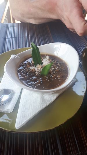 Mung bean porridge for dessert at Catur'z Coffee Club in 