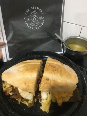 This thing is a MONSTER!! perfect for sharing 👌 at Por Siempre Vegana Vol II in Mexico City