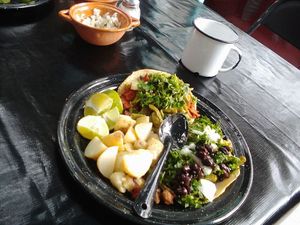 Taquitos con guarniciones  at Por Siempre Vegana Vol II in Mexico City