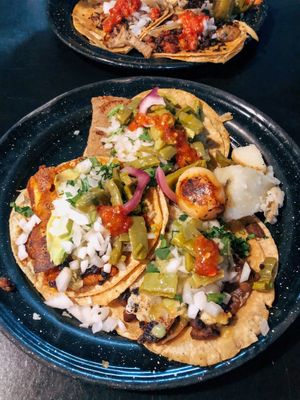 So good. So many toppings  at Por Siempre Vegana Vol II in Mexico City