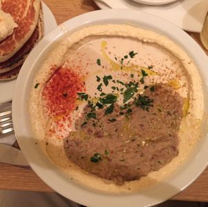 Hummus and fava beans at Hummus Bar - Hollan Erno in Budapest