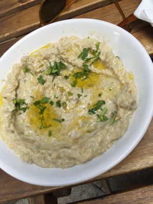 Tasty at Hummus Bar - Hollan Erno in Budapest