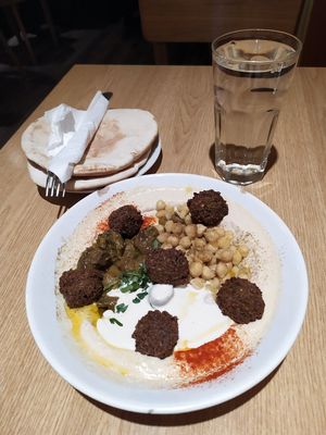 Hummous at Hummus Bar - Hollan Erno in Budapest