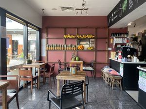 Nice space to dine in at Charlie's Raw Squeeze in Clayfield