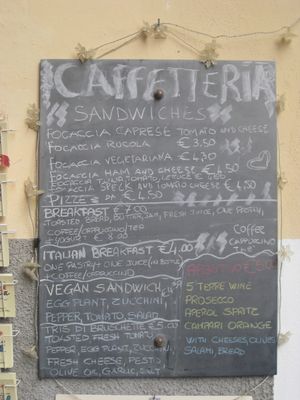 Vegan sandwich advertised at Pan e Vin in Corniglia
