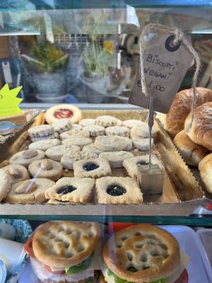 Biscotti vegani  at Pan e Vin in Corniglia
