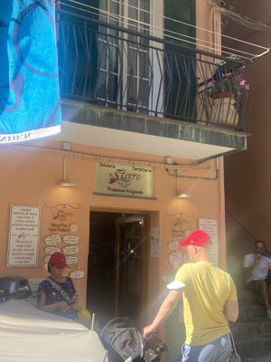 Store front   at 5 Terre in Manarola