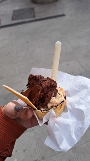 Vegan chocolate and hazelnut ice cream with edible vegan bowl at 5 Terre in Manarola