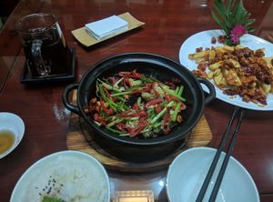 Free tea, cauliflower, chipz, 2rmb mifan at Shangdao Vegetarian 上道素食 in Xian