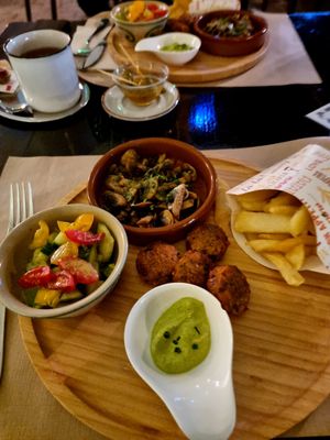 Daily special plate #Veganuary at Bistro Arbol in Lanzarote