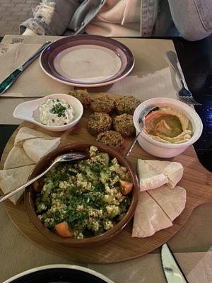 So this was one main course for about 17€  at Bistro Arbol in Lanzarote