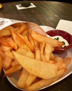 Handmade chips at Bistro Arbol in Lanzarote