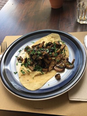 flatbread with mushrooms, seitan and garlic... just so good!  at Bistro Arbol in Lanzarote