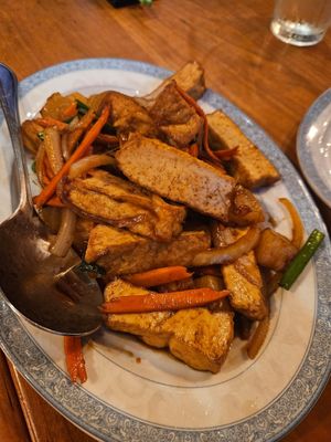 Teriyaki tofu at Asian Outpost - AO Hawaiian Hideout in Chicago