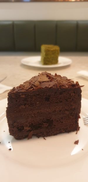 Chocolate cake at Sun the Bud - 썬더버드 in Seoul