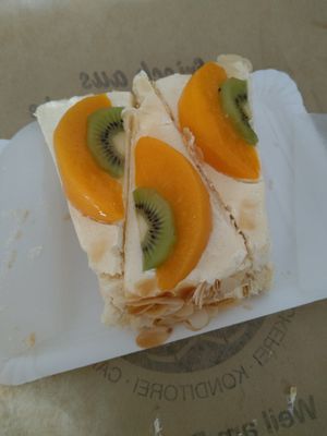 Mango Kiwi Torte at Cafe Fritz in Weil Am Rhein