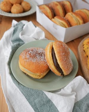 Bola de Berlim at Confeitaria Henrique Carvalho in Matosinhos