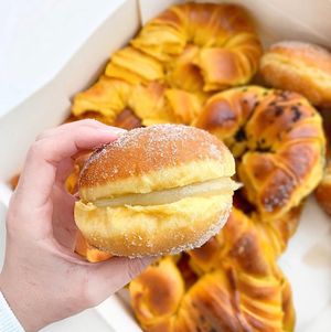 Bola de Berlim at Confeitaria Henrique Carvalho in Matosinhos
