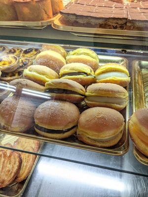 Bolas de Berlim at Confeitaria Henrique Carvalho in Matosinhos