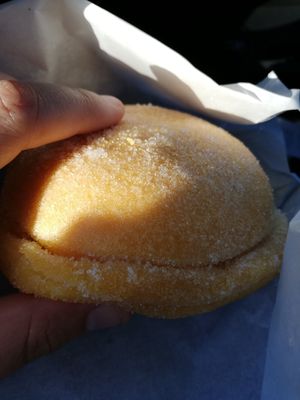 Vegan "bola de Berlim" at Confeitaria Henrique Carvalho in Matosinhos