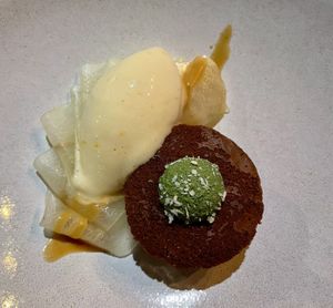 Browni | Birne | Orange  at Zum Scheele in Stralsund