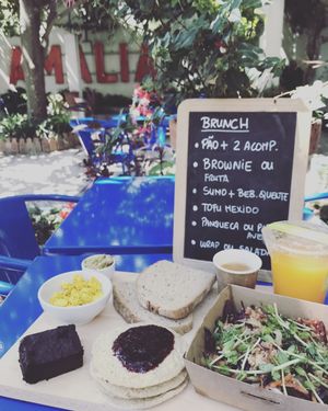 Weekend Brunch - TOO Naturally Healthy Food São Bento. Fundação Amália Rodrigues at TOO Naturally Healthy Food in Lisbon