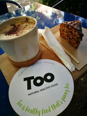soo great with the garden and all the options!!   go there  at TOO Naturally Healthy Food in Lisbon