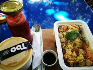 soo great with the garden and all the options!!   go there  at TOO Naturally Healthy Food in Lisbon