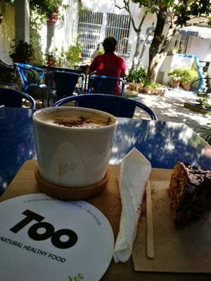 soo great with the garden and all the options!!   go there  at TOO Naturally Healthy Food in Lisbon