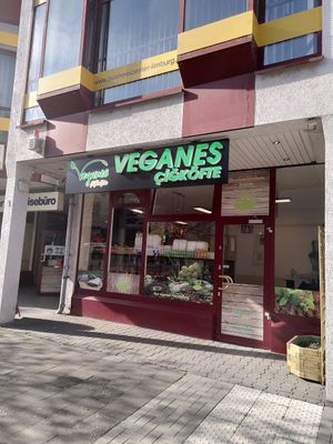 New entrance on the left at Veganes Cigköfte in Limburg