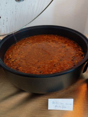 Chillie sin carne at Past & Future in Fuerteventura