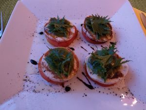 Vegan mozzarella on tomatoes at Past & Future in Fuerteventura