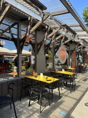 front facade   at Oak  in Seattle