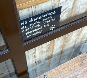 No restroms at Mama Elba in Madrid