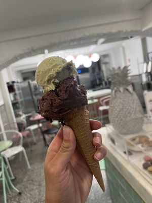 Dark chocolate and pistachio vegan gelato in a vegan cone. ABSOLUTE BLISS! Creamiest vegan gelato I’ve ever had. 😋😋😋  at Sublime Sorbettino in Lisbon