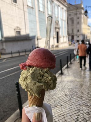 Strawberry + pistachio  at Sublime Sorbettino in Lisbon