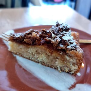 Almond apple pie at Vero Caffe in Bruges