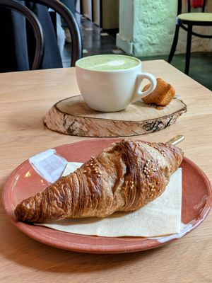 Oat milk matcha and vegan croissant 🍵 🥐 at Vero Caffe in Bruges