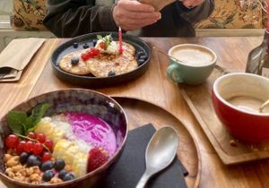 i enjoyed this smoothiebowl so much. It feels so light and fresh! Just ask for the vegan option and they make this beautiful bowl for you. (: at Vero Caffe in Bruges