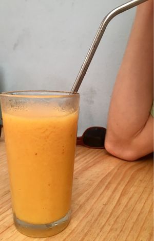 Mango y fresa at Cafe Stepping Stone in Cartagena