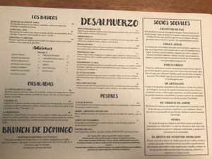 Menu in Spanish  at Cafe Stepping Stone in Cartagena