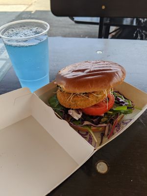 burger (89 DKK) and a blue lemonade (39 DKK) in July 2021 at The Organic Boho in Copenhagen
