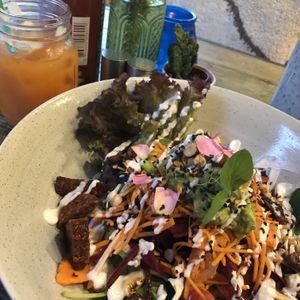 Sallad bowl with temphe at The Organic Boho in Copenhagen