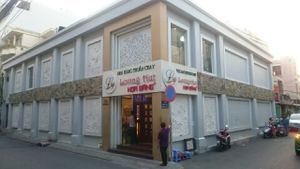 Shopfront at Loving Hut - Hoa Dang in Ho Chi Minh City