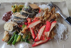 White beehoon with soya char siew, veg fish, cabbage & kailan for $3 only at Healthy Vegetarian 健康素食 in Central Singapore