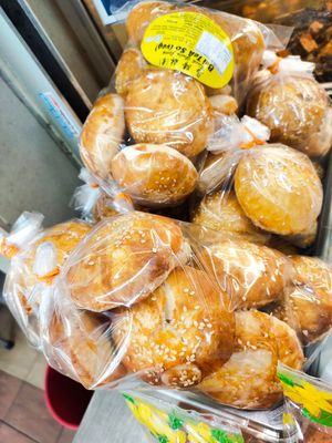 Snacks at Healthy Vegetarian 健康素食 in Central Singapore