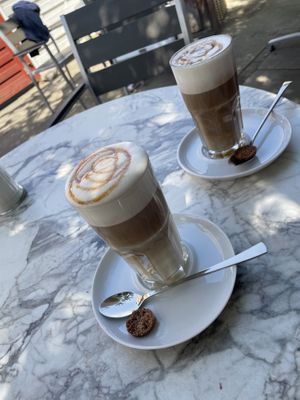 Caramel Macchiato mit Hafer- & Sojamilch  at Kaffeeflut in Wittdun